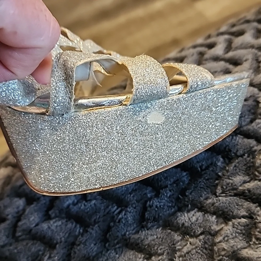 Aldo Silver Glitter Size 9 Platform Strappy Heel Caged Zip Up Vegas